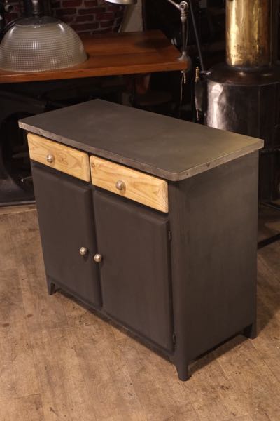 meuble industriel de rangement 1950